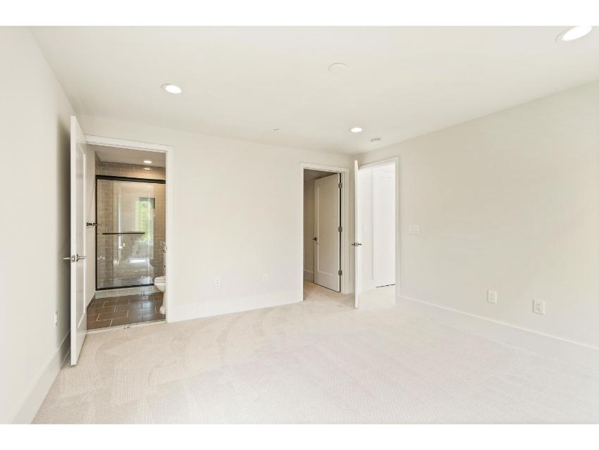 Crescent - 24ft-wide Townhome with Rooftop Terrace 